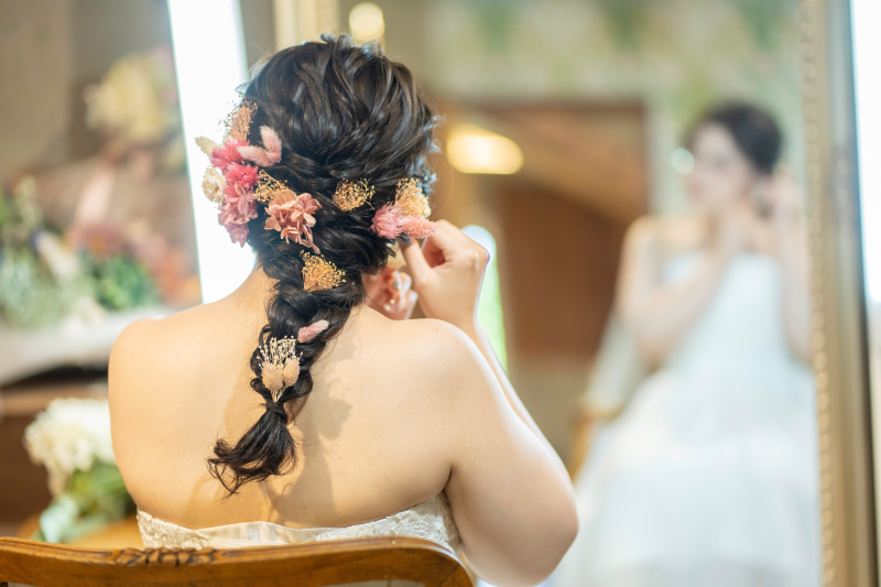 花飾りをつけて