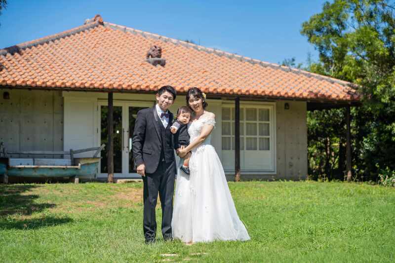 サロンの前で１枚