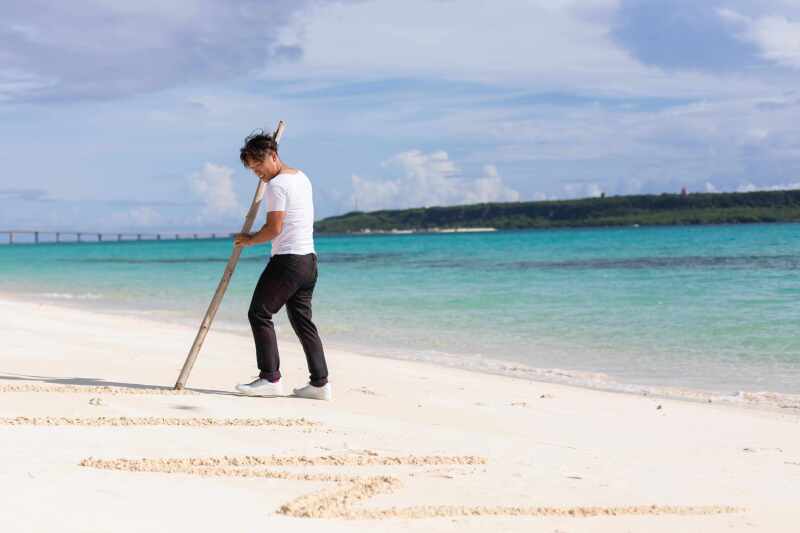 白砂になにをしてるんでしょう？