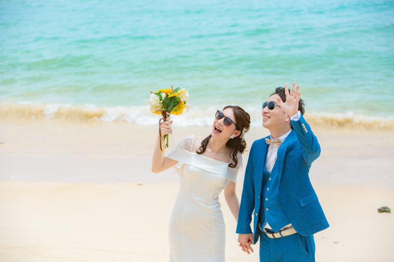 ドローンに向かってハイポーズ!