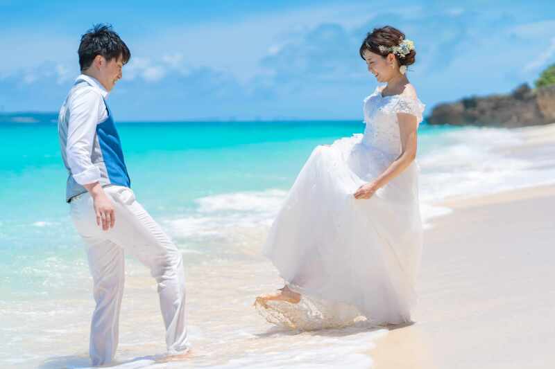 宮古ブルーの海でウォーターイン撮影