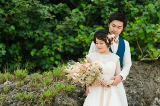 ナチュラルな雰囲気も得意です！あくまでも作り込みすぎずに自然体で。普段のおふたりの人柄が伝わることが、私たちカメラマンにとっては必要なスキルだと感じています◎