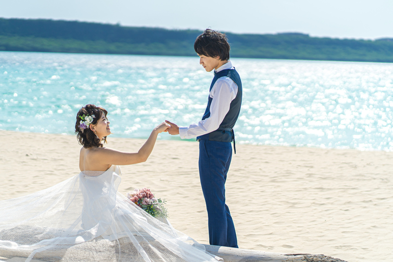 当日はノープランでも大丈夫。ポーズや演出など現場で相談させていただきながら撮影していきます。おふたりは楽しむことに専念して大丈夫です。