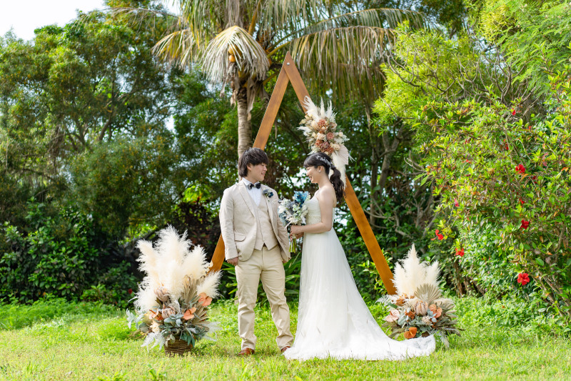 【一組完全貸切!ガーデンアーチで挙式風フォト】プライベートフォトシューティング/ガーデン&ヴィラ・40カット・ヘアメイク&衣装込