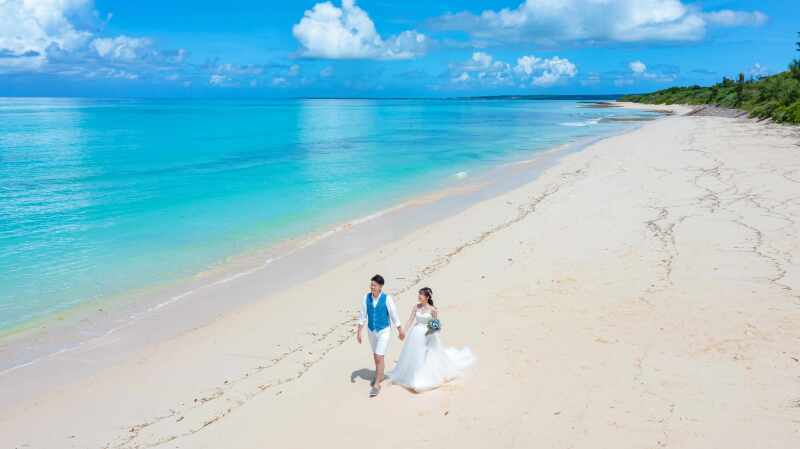 【10〜11⽉撮影限定！】秋得プラン☆ビーチロケ・フォト120 ・ドローン5と美肌加工10カット付き　　￥99,000(税込)&rarr;