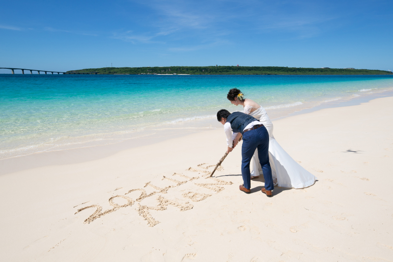 【結婚式オープニングムービー付き】フォトシューティングプラン/ビーチ&ガーデン・150カット&OPムービー・ヘアメイク&ドレス込