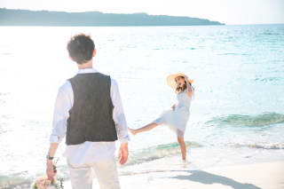 ドローン撮影付き！豊富に選べるウエディングドレス、ヘアメイク、フォト150カットとドローン20カットお渡し保障