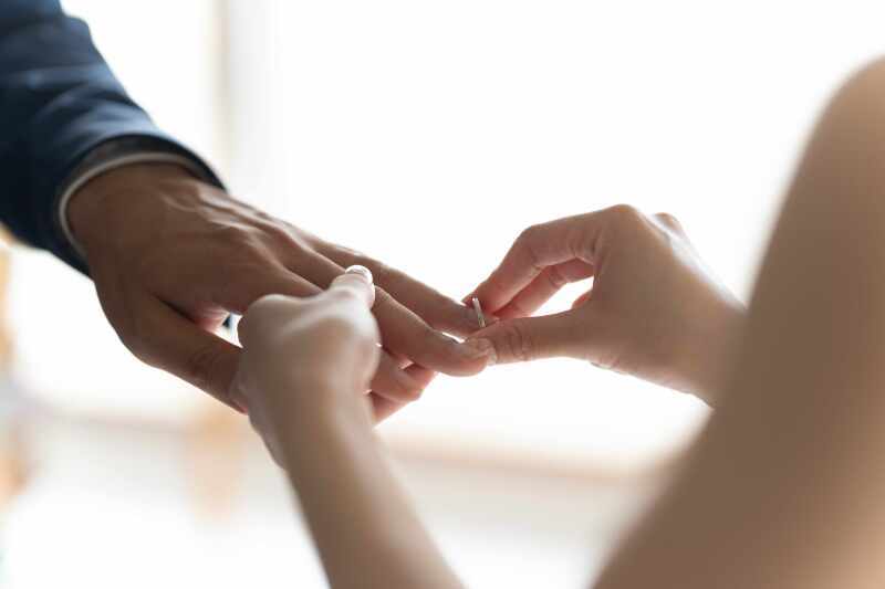 【結婚式はしないけど夫婦の思い出は⼤切にしたい!】ファーストミートから始まるガーデン&ビー チ撮影*ライトセレモニープラン☆★