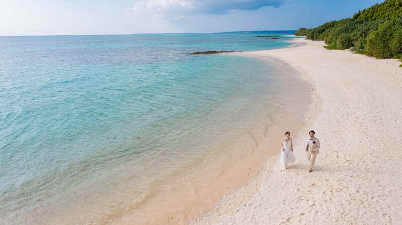 【ドレス2着&ドローン】2Wayドレス欲張りプラン/ビーチ&ガーデン・160カット・衣装・ヘアメイク・アテンド込追加料金無し