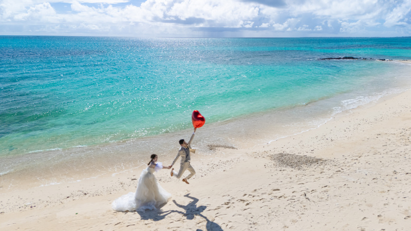 【超得✨いまだけ!ドローンフォト&ムービープレゼント】アメイジングプラン ★ビーチ&ガーデン・155カット・ヘアメイク&衣装込★