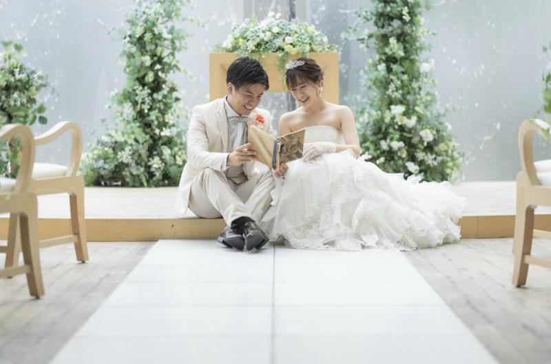 アルバムを見るお二人