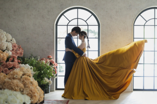 光と花に包まれたロマンティックショット