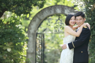 制服が映える！お二人だけのフォトウェディング