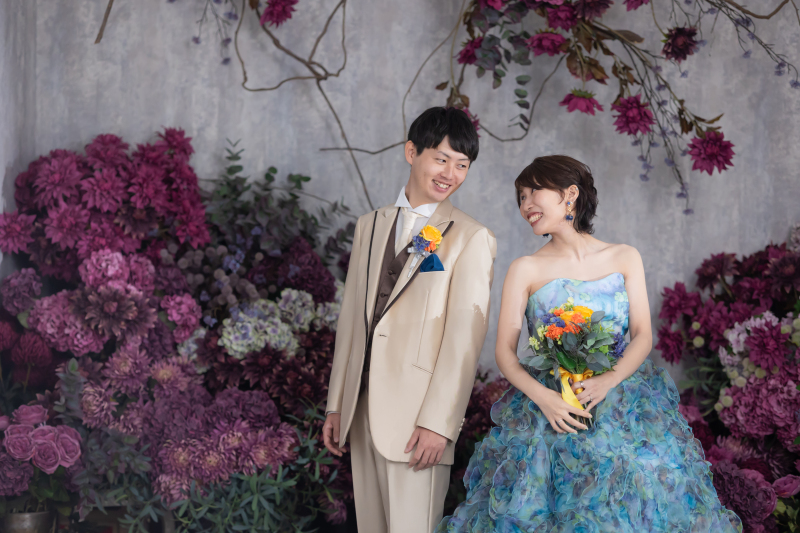 シックな背景でも