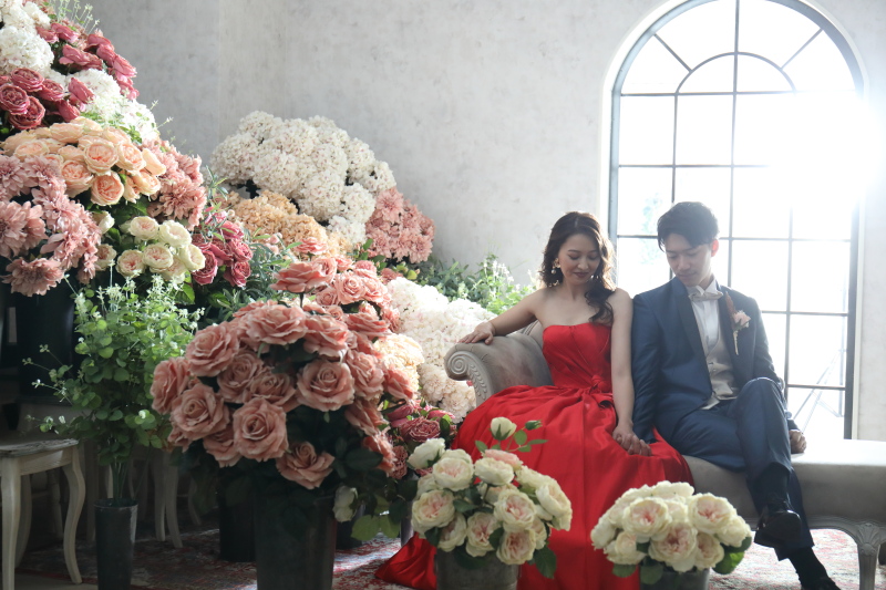 カラードレスにチェンジで、雰囲気を変えて撮影