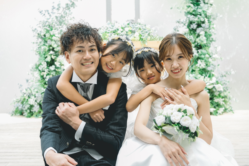 ファミリーフォトウェディング【基本料金50%OFF】洋装1着・全50カットデータ※2026年3月末までの申込・5月末までの撮影