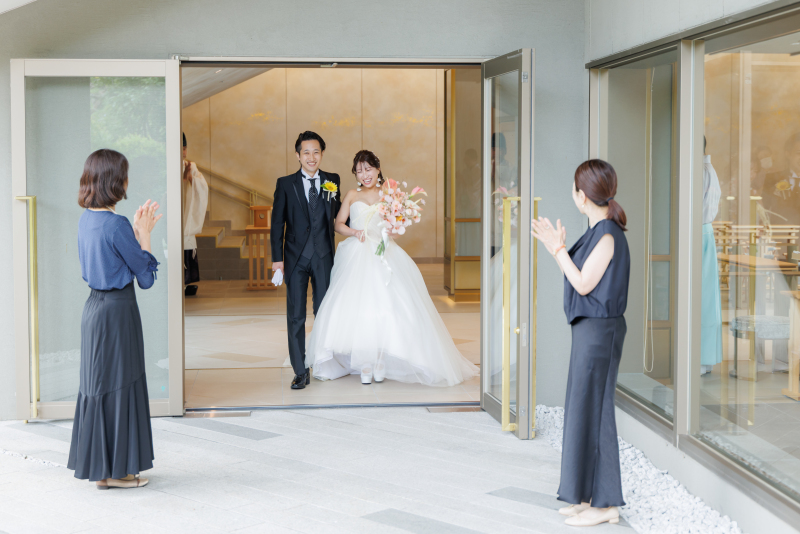 ゲストに祝福されるしあわせな瞬間