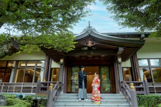 明治記念館_〈明治記念館〉都会の庭園で美しく