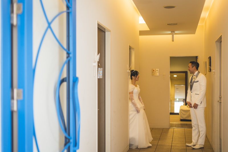 お支度後の新婦様に感動の新郎様！