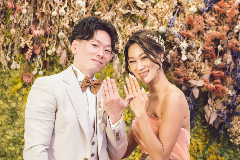 スタジオ撮影はカラードレスで