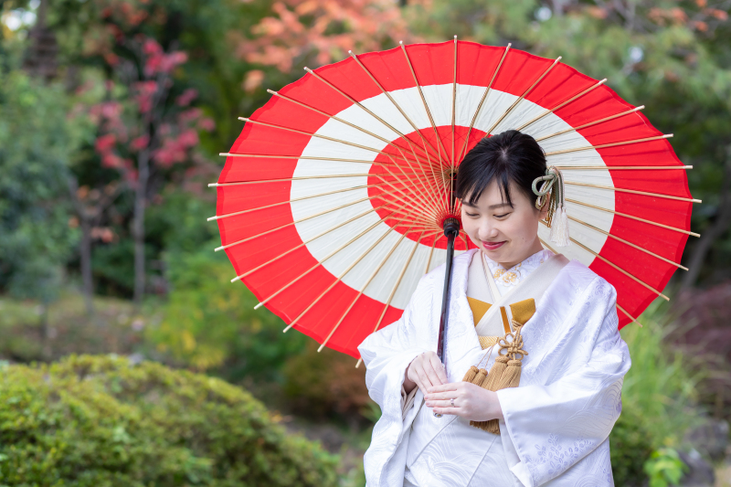 白無垢で楽しむカラーコーディネート