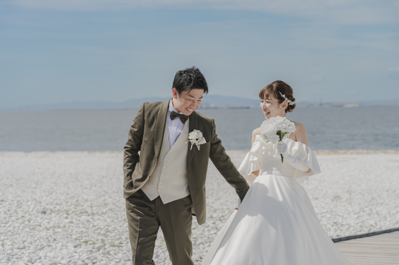 青空広がるビーチフォト