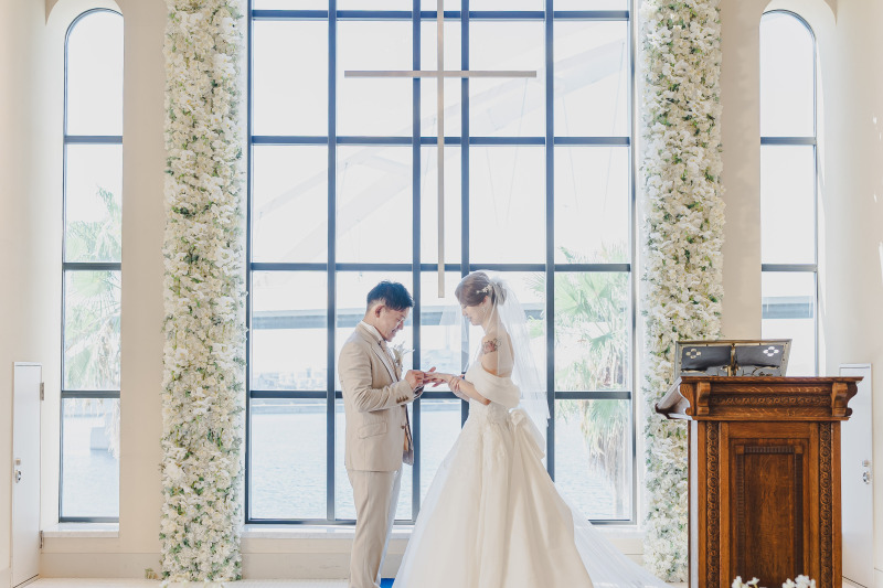 海が望めるチャペル