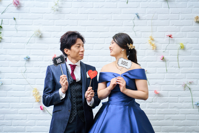 ウェディングドレスもカラードレスも！チャペル+スタジオ撮影