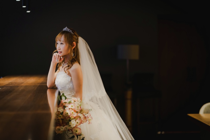 バーカウンターで