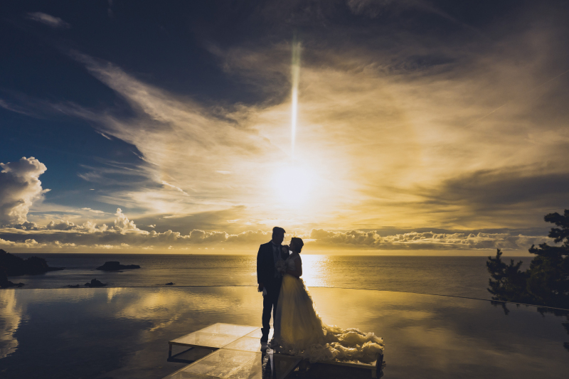 海に浮かぶ水上ステージで