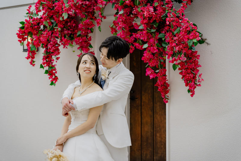 ブーゲンビリアをバックに