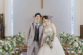 温もりのあるチャペルとスタジオで洋装プラン