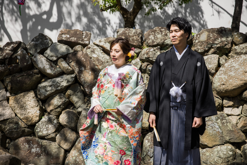 石垣と木漏れ日