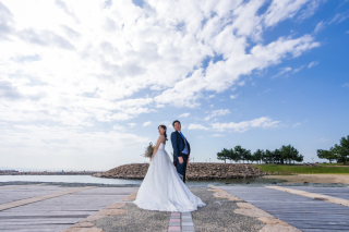 広大な青空と一緒に