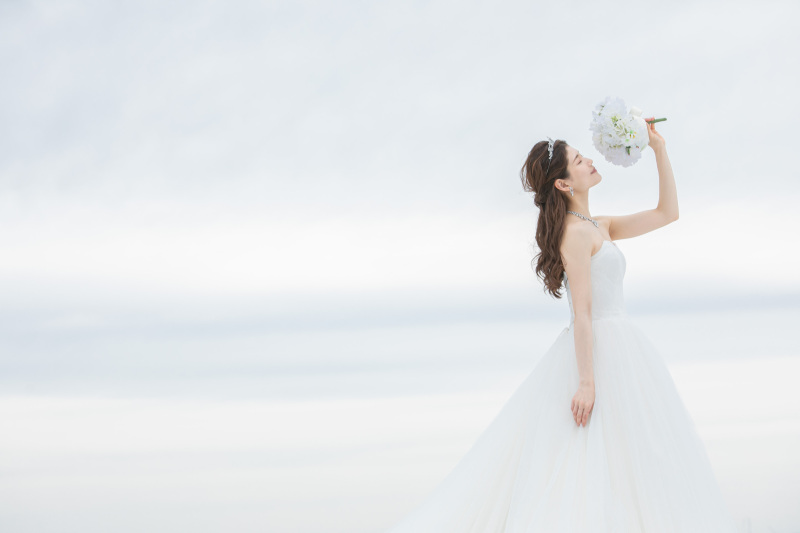 運命感じるとっておきの一着でソロウェディング！