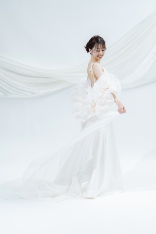 DRESS AND STYLESりんくう店_【洋装】天候の心配なし♪デザイナーズスタジオでフォトウェディング