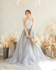 001847 グレーボリュームフロントレースベアドレス