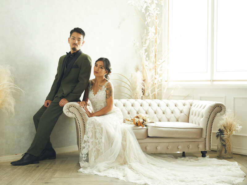 大人かっこいい!スタジオウェディングフォト