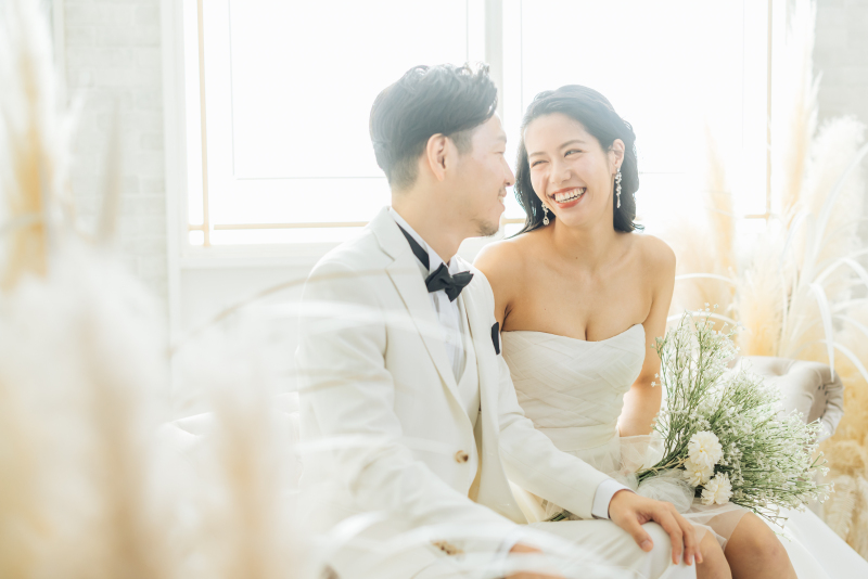 弾ける笑顔がとっても素敵❤︎スタジオ2着ウェディングフォト