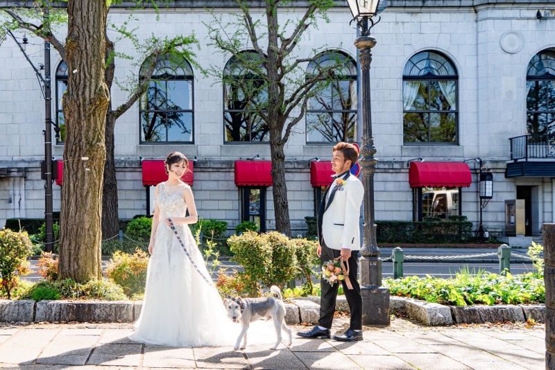 ロケーション＆スタジオ　ワンちゃんと一緒にウェディングフォト♡