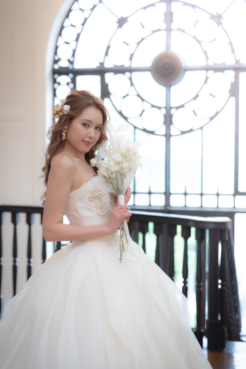 ロケーションの持ち味を最大限生かす光を探します。お肌の綺麗さを最優先してセレクト・編集させていただきます。