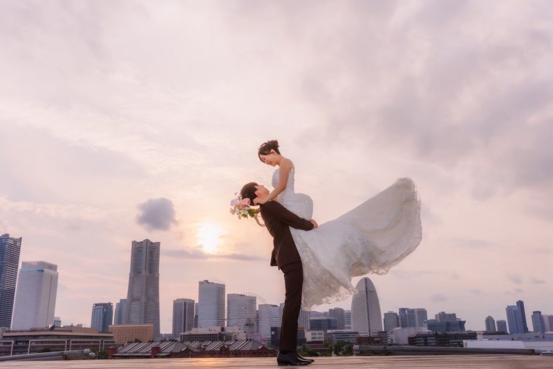 《大さん橋トワイライトプラン》夕日からナイトまでの時間延長プラン　ドレス・タキシード１着　衣装グレードアップなし！