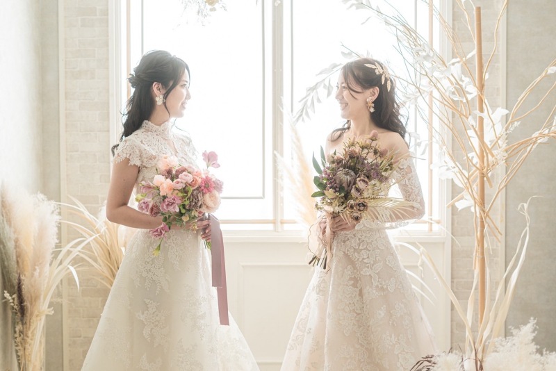 《女子会プラン》ガールズフォト 誕生日や節目の記念に。友達、姉妹、親子で撮影!ドレス1着ずつ、ヘアセット、小物付き 2名様から!