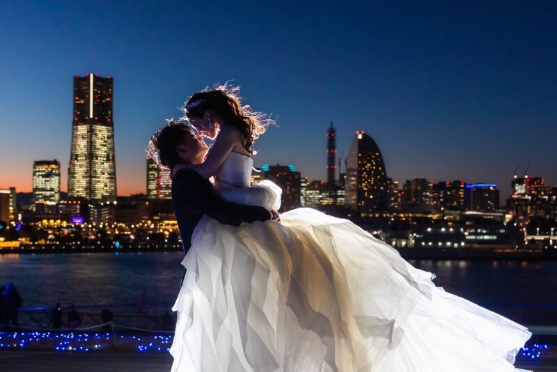 《大さん橋ナイトプラン》ドレス・タキシード・美容・申請・移動も込み!衣装はグレードアップなしの選び放題プラン!