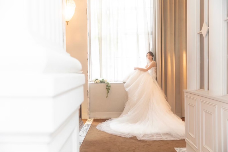 《チャペルプラン》衣装グレードアップなし!ハイブランドやインポートドレス250着以上から選び放題☆結婚式風のショットはここ◎