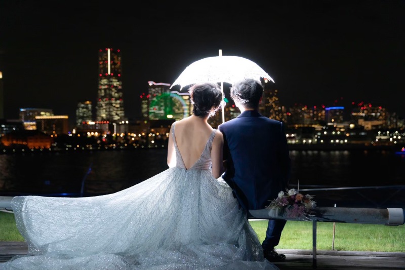 《大さん橋ナイトプラン》ドレス・タキシード・美容・申請・移動も込み!衣装はグレードアップなしの選び放題プラン!