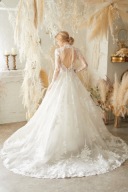 総レースロングスリーブドレス