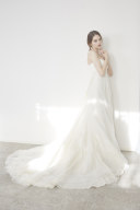 VERAWANG ヴェラ・ウォンのエンパイアライン