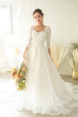 ロングスリーブAラインドレス