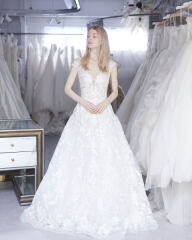 新作インポート・ショートスリーブAラインウェディングドレス